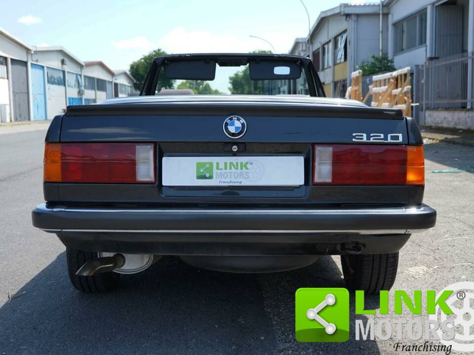 Afbeelding 6/10 van BMW 320i (1989)