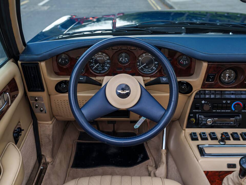 Image 17/26 of Aston Martin V8 EFi Volante (1986)