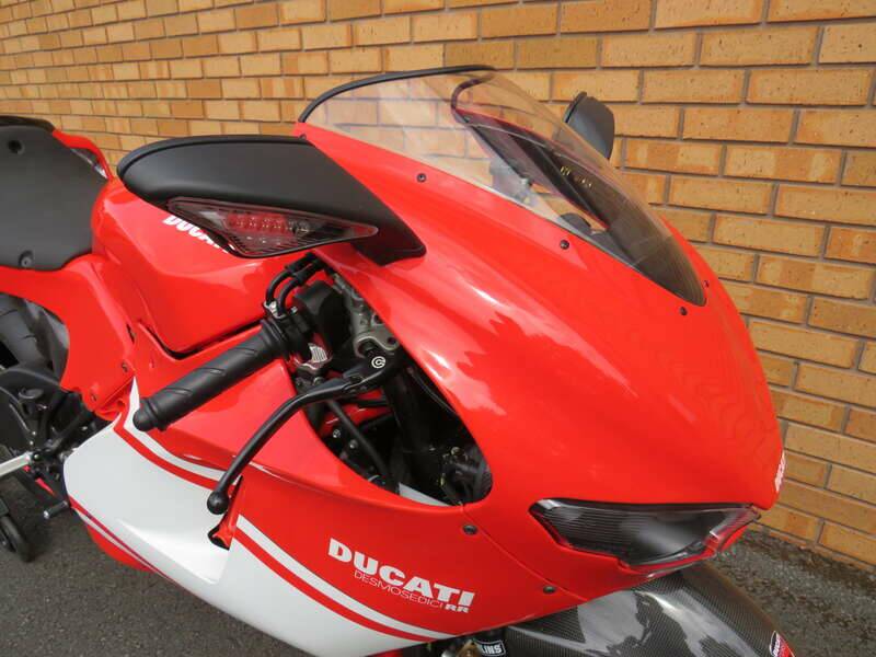 Bild 5/50 von Ducati Desmosedici RR (2008)