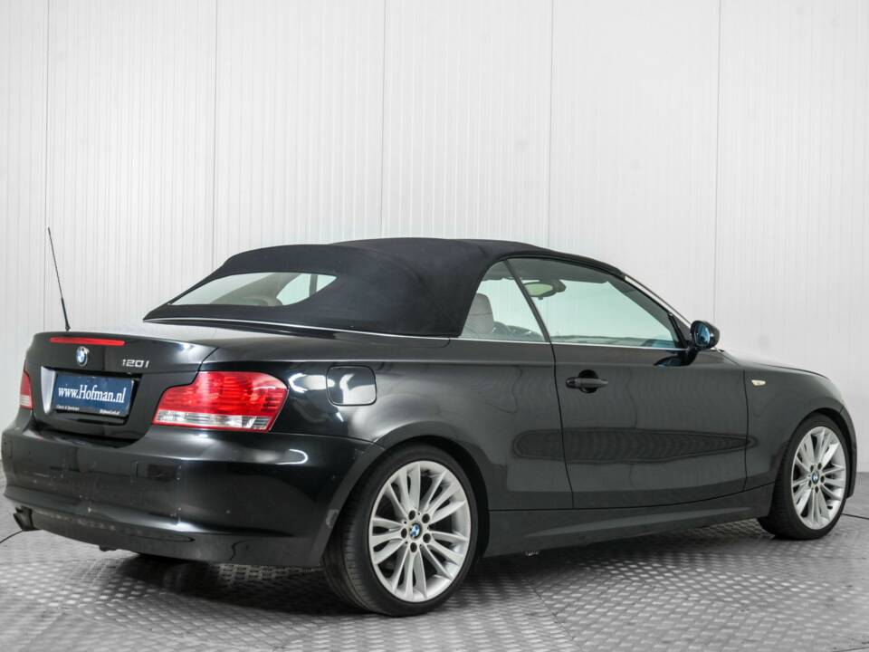 Image 2/19 of BMW 120i (2008)