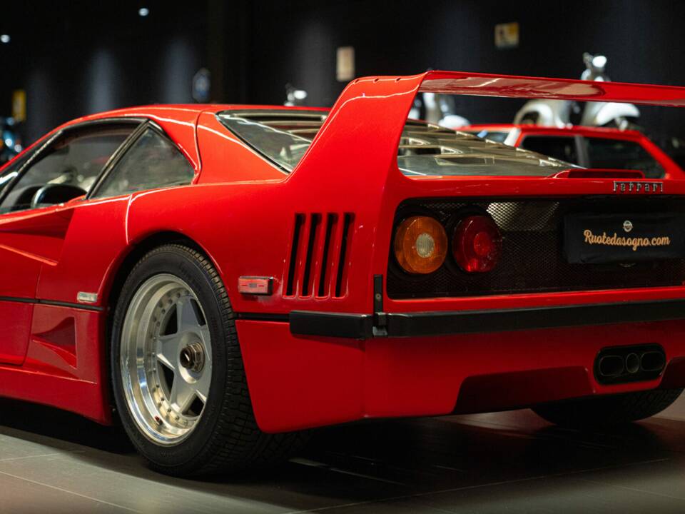 Bild 19/50 von Ferrari F 40 (1991)