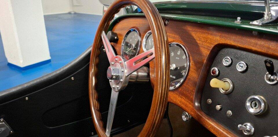Bild 34/50 von Morgan 4&#x2F;4 Series V (1964)