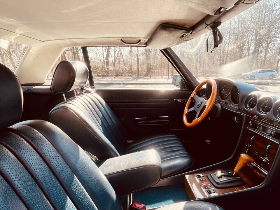 Image 18/22 of Mercedes-Benz 280 SL (1982)