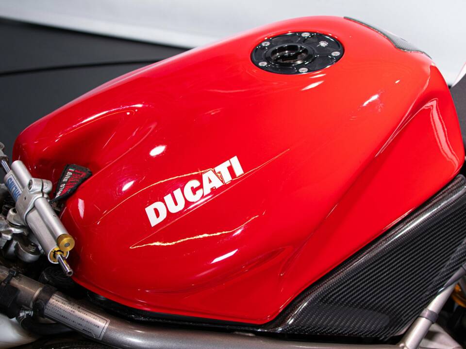 Imagen 47/50 de Ducati DUMMY (1999)