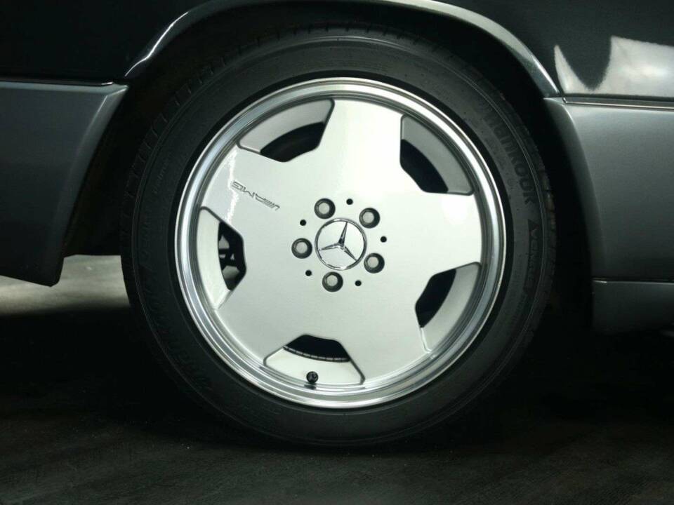 Bild 47/50 von Mercedes-Benz 300 CE-24 3.4 AMG (1993)