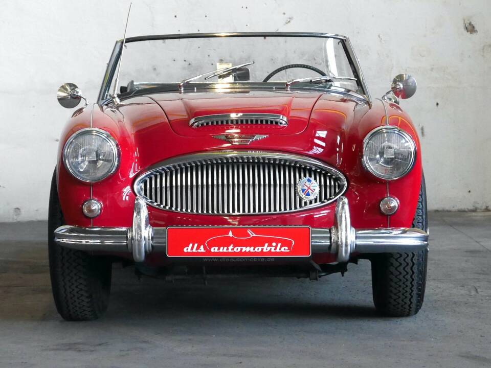 Image 8/29 of Austin-Healey 3000 Mk II (BJ7) (1963)