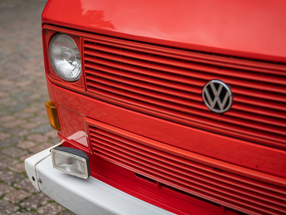 Bild 4/94 von Volkswagen T3 Transporter Syncro 2.1 (G-Kat) (1986)