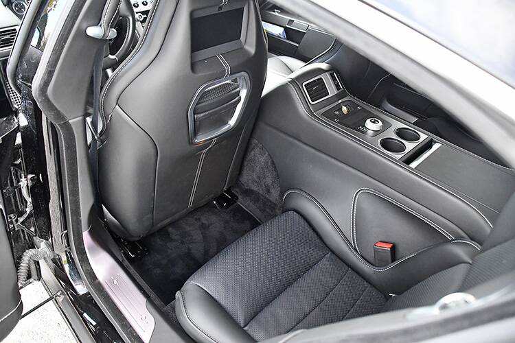 Image 20/50 of Aston Martin Rapide (2011)