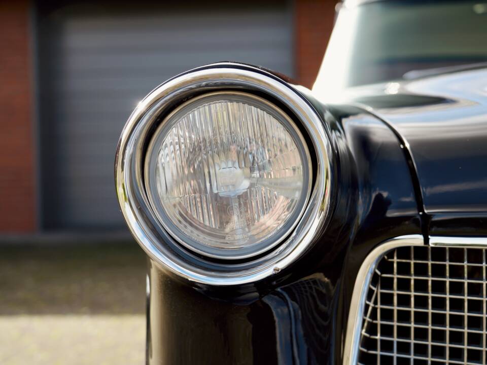 Afbeelding 28/69 van Continental Mark II (1957)