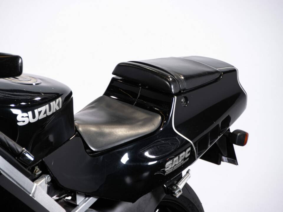 Immagine 30/48 di Suzuki RGV 250 Gamma (1990)
