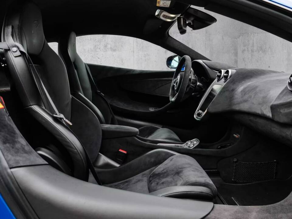 Image 4/11 of McLaren 600LT (2019)