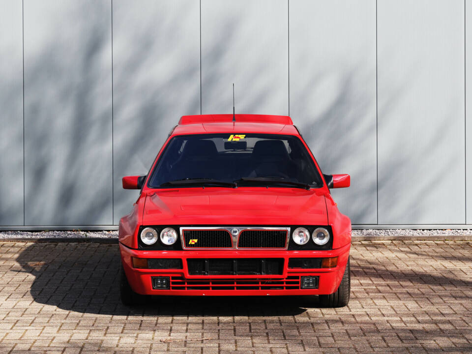 Afbeelding 23/58 van Lancia Delta HF Integrale Evoluzione I (1991)