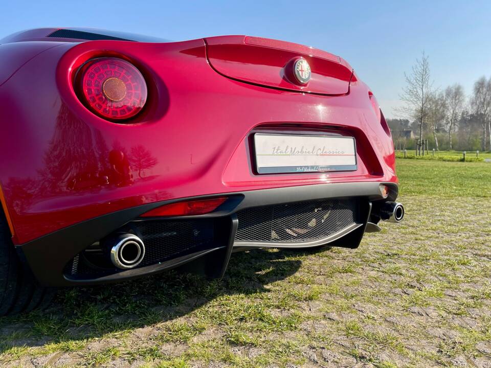 Image 7/18 of Alfa Romeo 4C (2015)