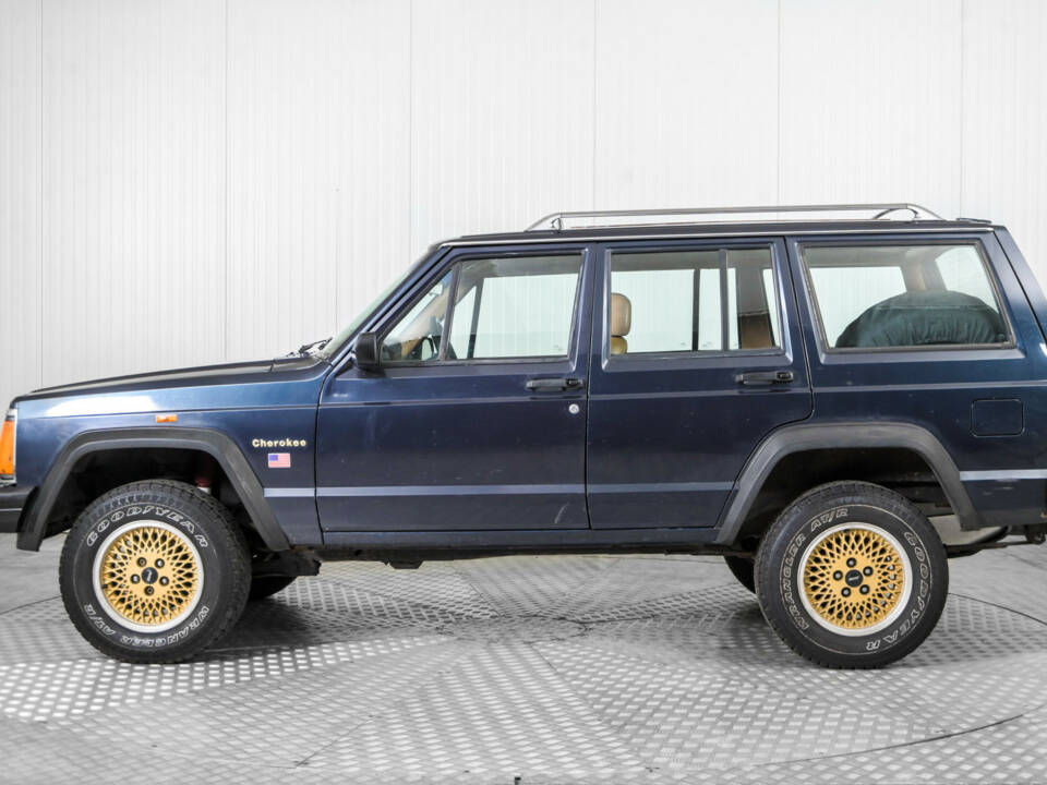 Image 9/50 de Jeep Cherokee 2.8L V6 (1986)