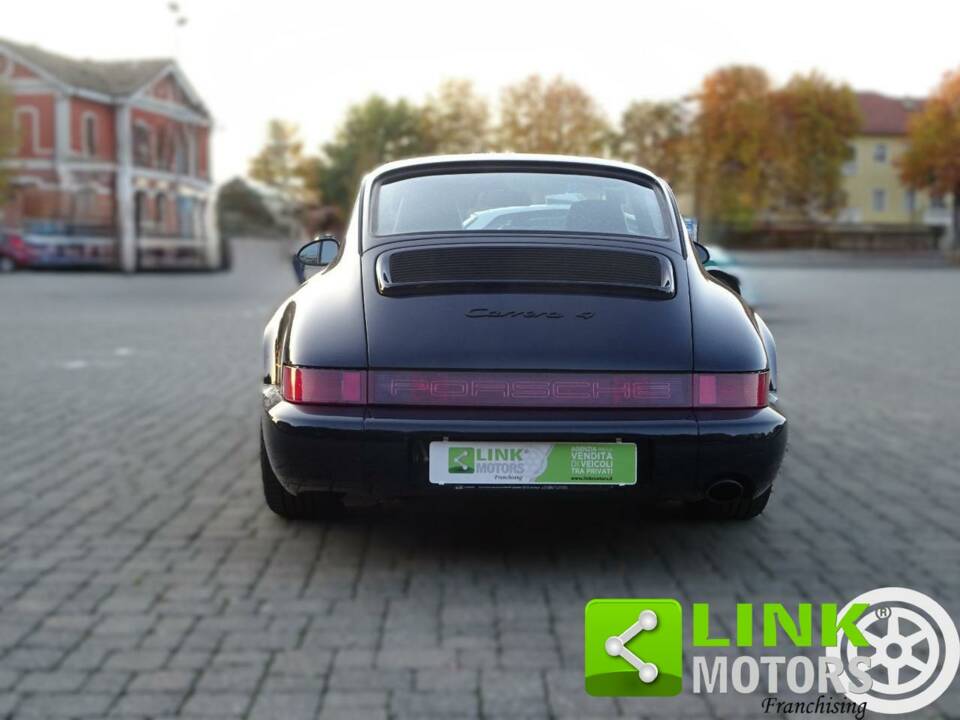 Image 2/10 of Porsche 911 Carrera 4 (1991)