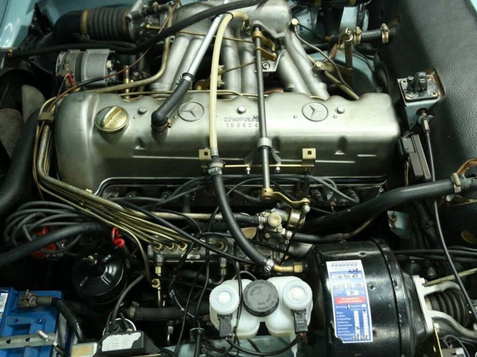 Bild 35/50 von Mercedes-Benz 280 SL (1971)