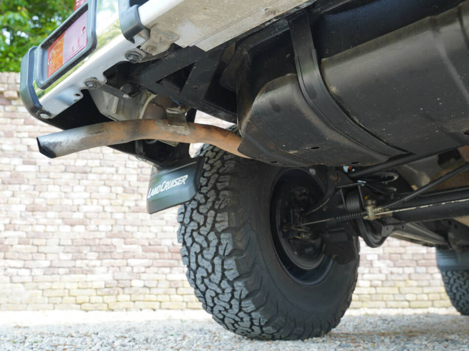 Immagine 19/50 di Toyota Land Cruiser 2.4 LX Turbo (1992)