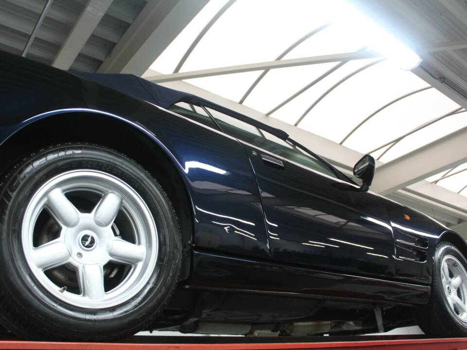 Bild 9/50 von Aston Martin Virage Volante (1994)