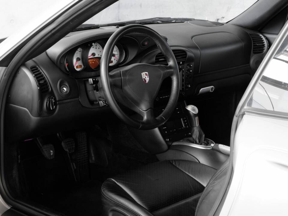 Image 14/49 of Porsche 911 Turbo (2002)