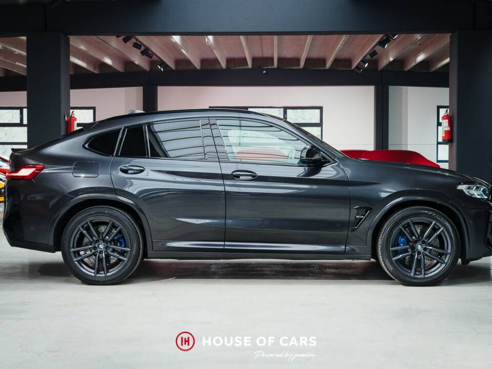 Image 5/24 of BMW X4 M (2022)