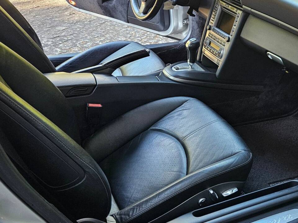 Image 10/37 de Porsche 911 Carrera (2004)