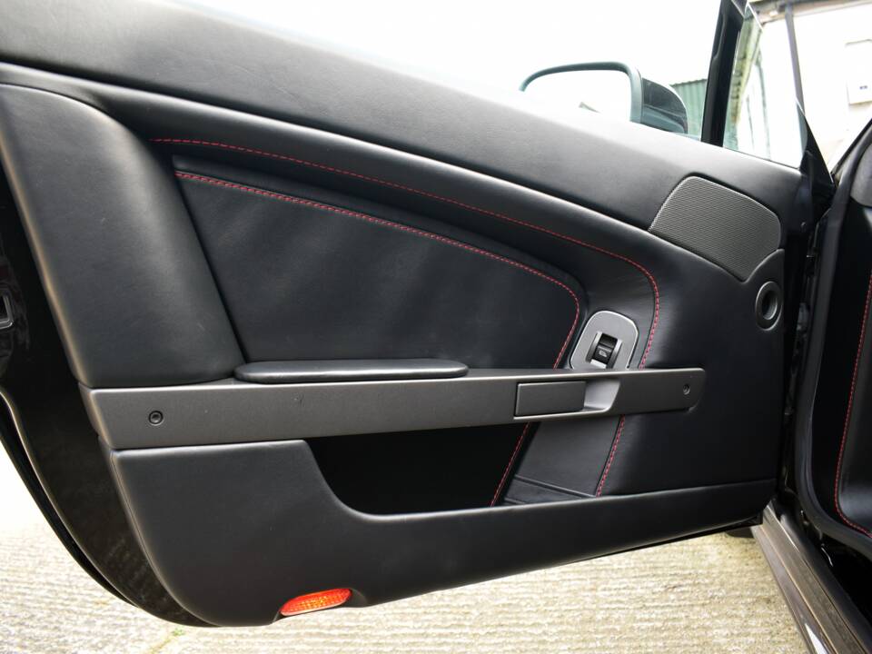 Afbeelding 32/50 van Aston Martin V8 Vantage (2009)