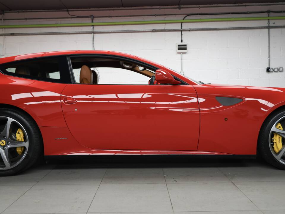Immagine 14/50 di Ferrari FF (2011)