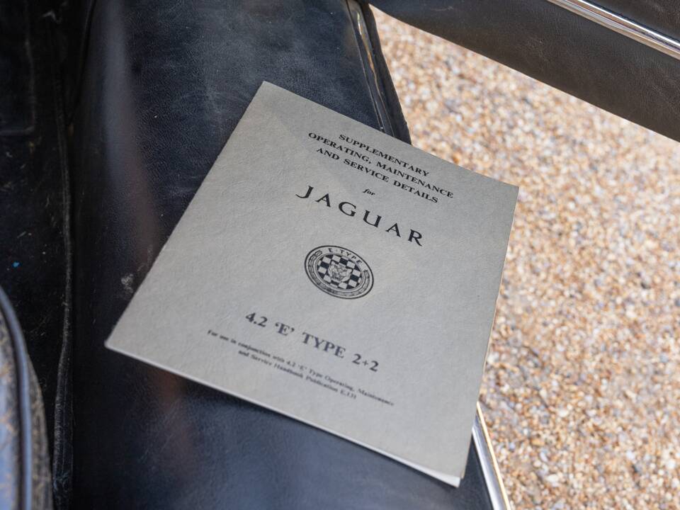 Image 17/40 de Jaguar Type E 4.2 (1966)