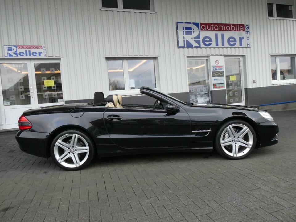 Bild 8/18 von Mercedes-Benz SL 500 (2009)