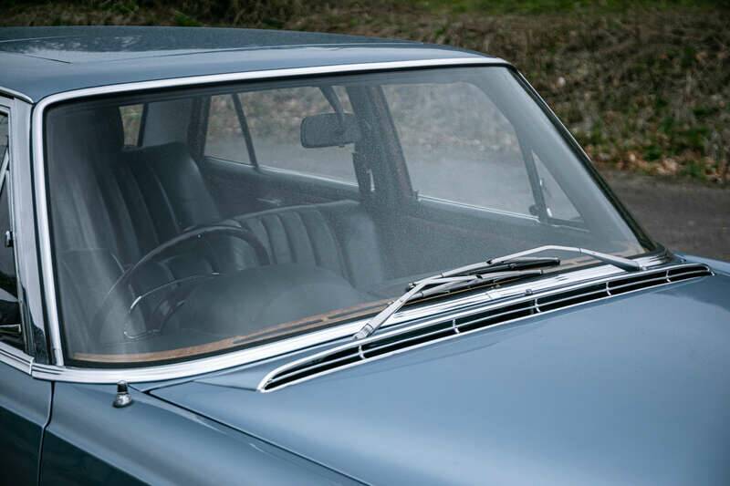 Image 24/32 of Mercedes-Benz 300 SEL 6.3 (1971)