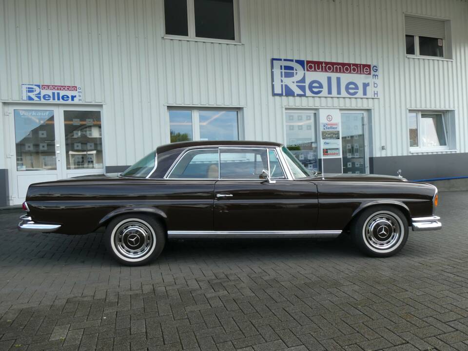 Image 7/21 of Mercedes-Benz 280 SE (1969)