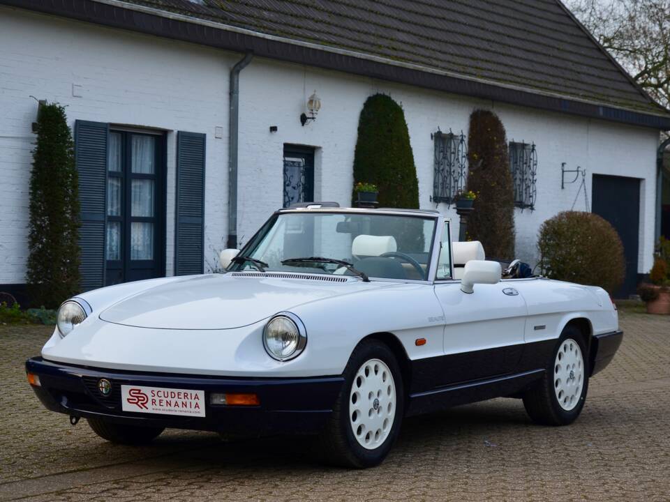 Immagine 1/18 di Alfa Romeo 2.0 Spider (1991)