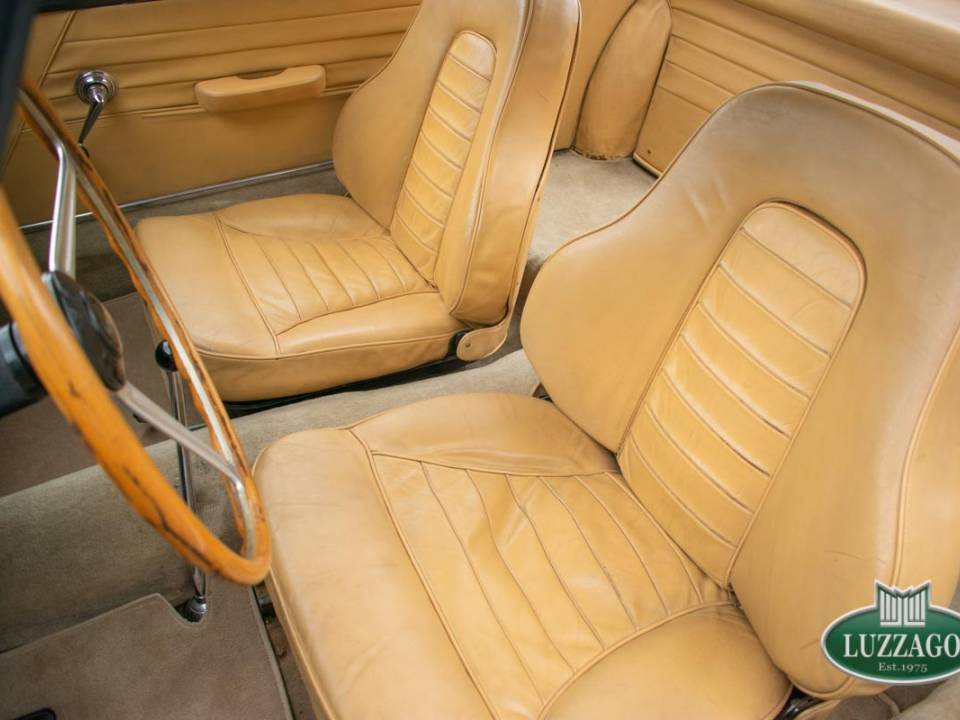 Image 26/49 of Lancia Flaminia GT 2.8 3C Touring (1963)