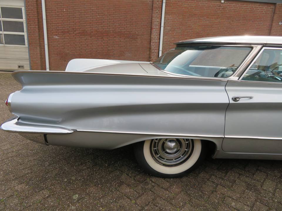 Image 5/28 of Buick Le Sabre (1960)