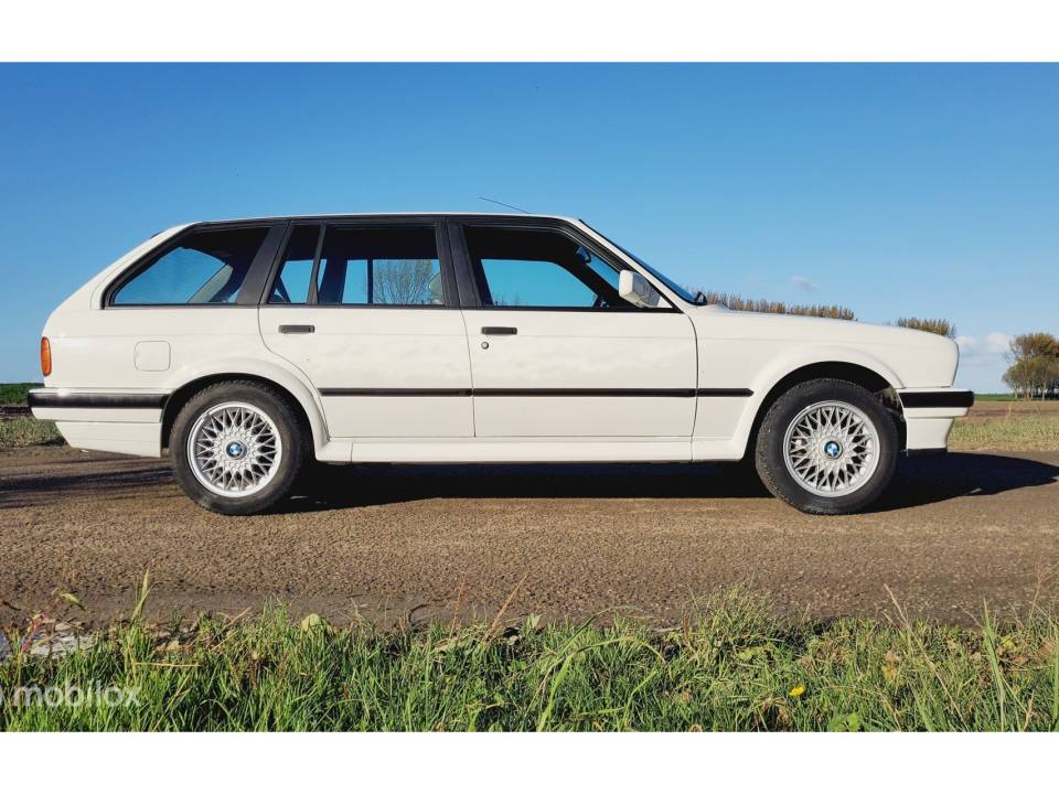 Imagen 25/35 de BMW 325ix Touring (1991)
