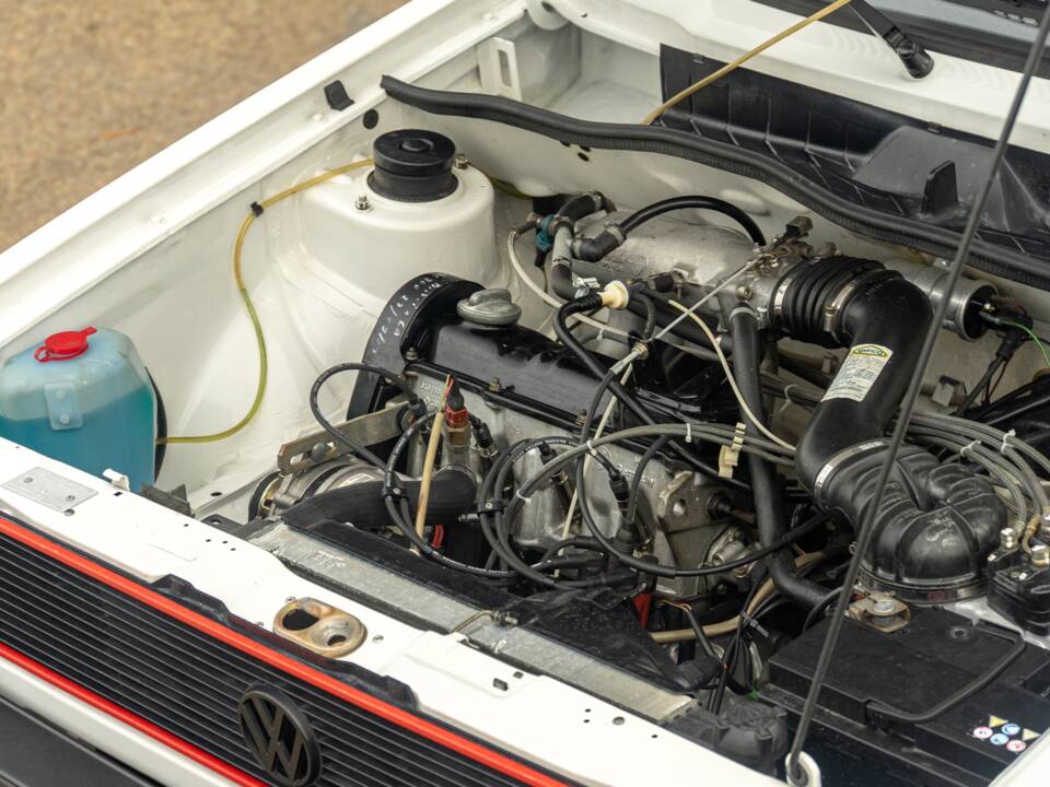 Image 37/40 of Volkswagen Golf I GTI 1.6 (1980)