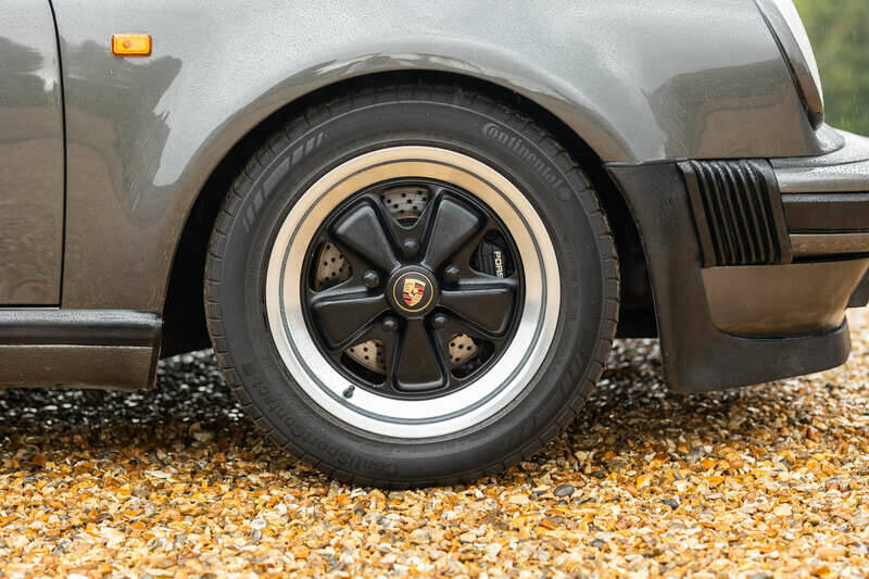 Afbeelding 33/50 van Porsche 911 Turbo 3.3 (1989)