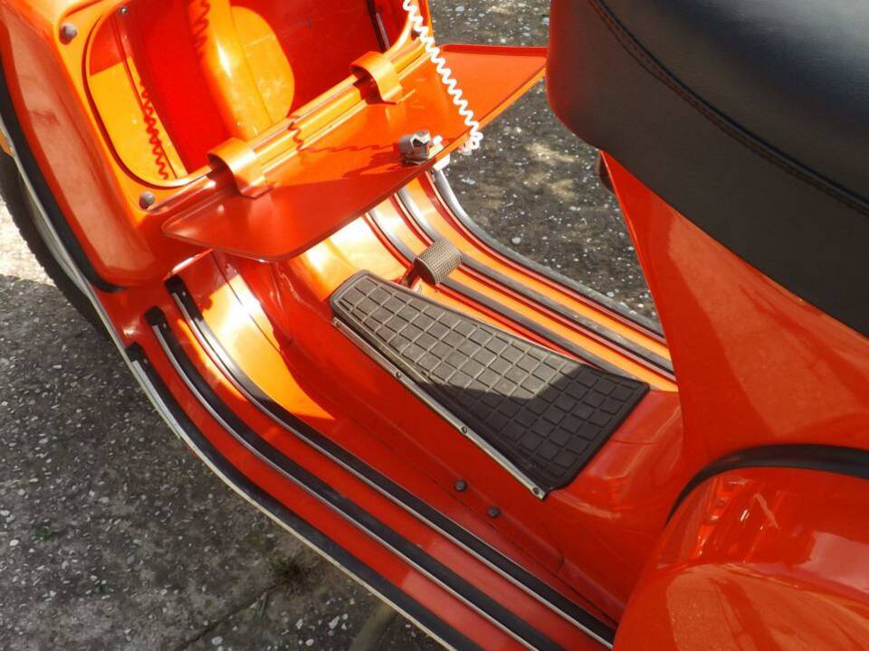 Immagine 40/50 di Piaggio Vespa P 200 E (1982)