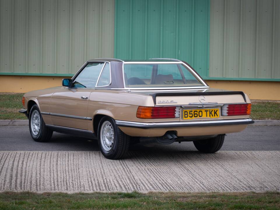 Bild 7/39 von Mercedes-Benz 280 SL (1984)
