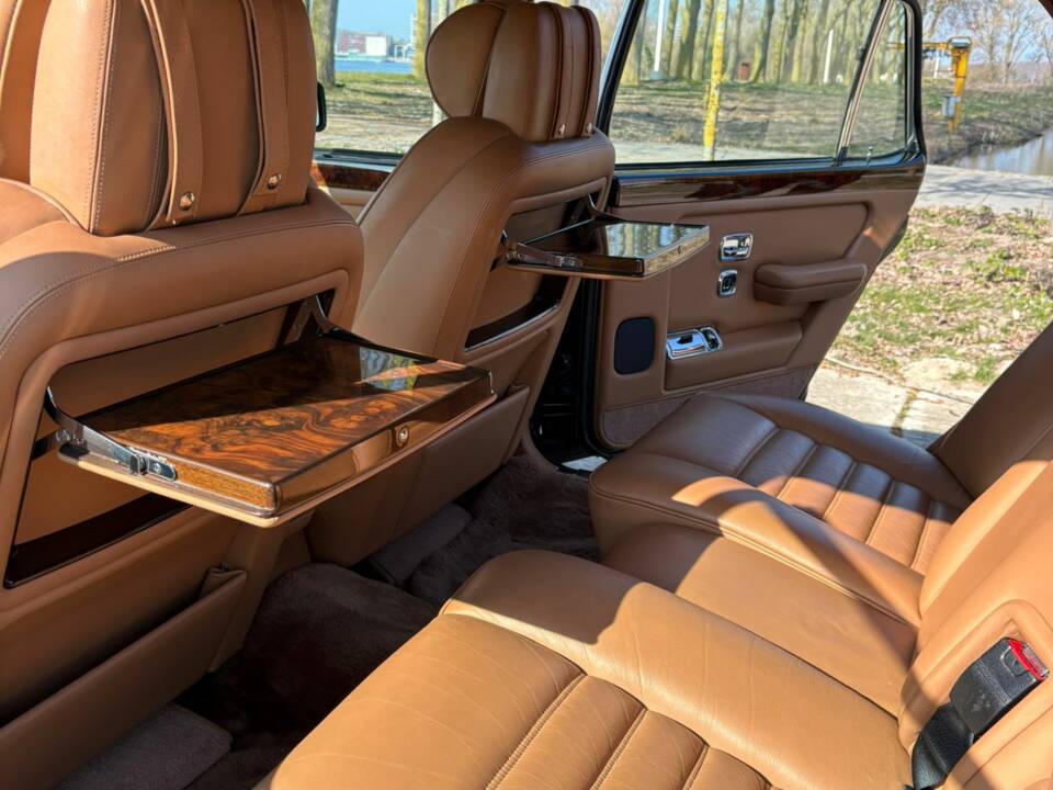 Image 29/33 of Bentley Turbo R lang (1992)