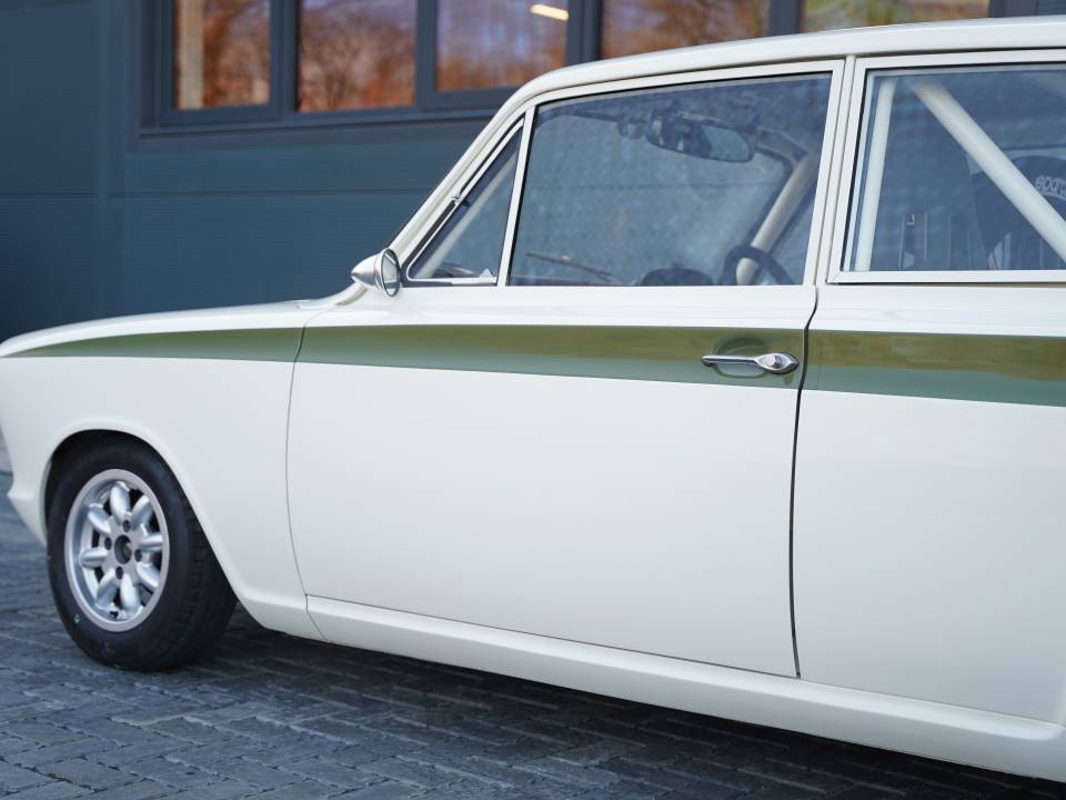 Image 39/50 de Ford Lotus Cortina (1963)
