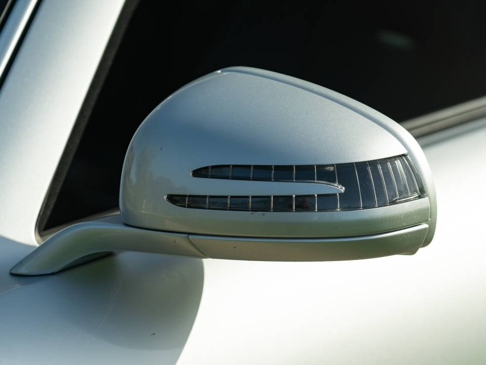 Image 20/50 of Mercedes-Benz SLS AMG (2014)