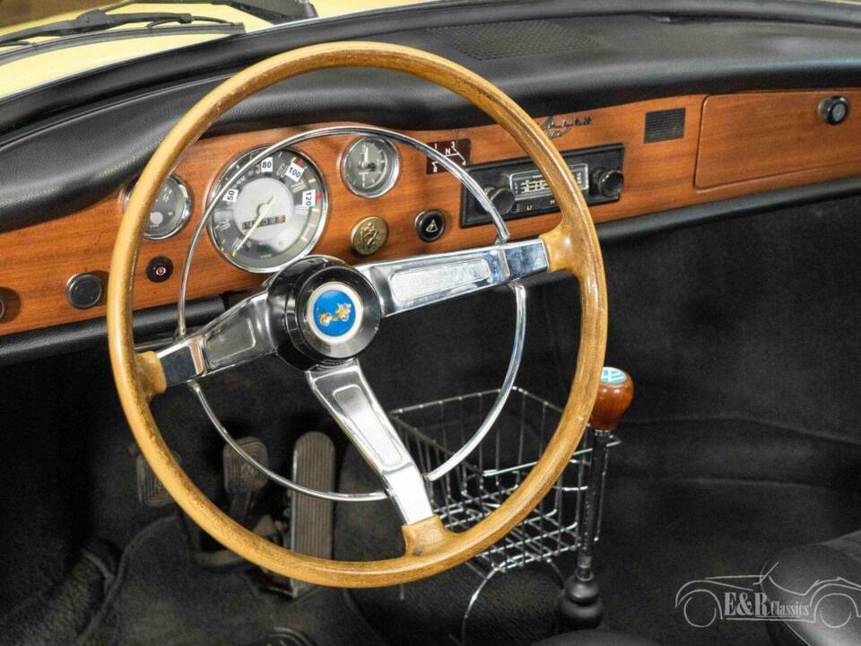 Bild 10/19 von Volkswagen Karmann Ghia 1500 (1971)