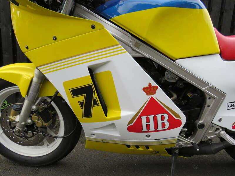 Image 4/43 de Suzuki RG 500 (1987)