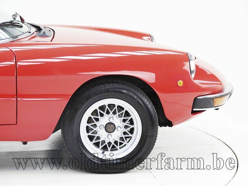 Bild 10/15 von Alfa Romeo 2000 Spider Veloce (1982)