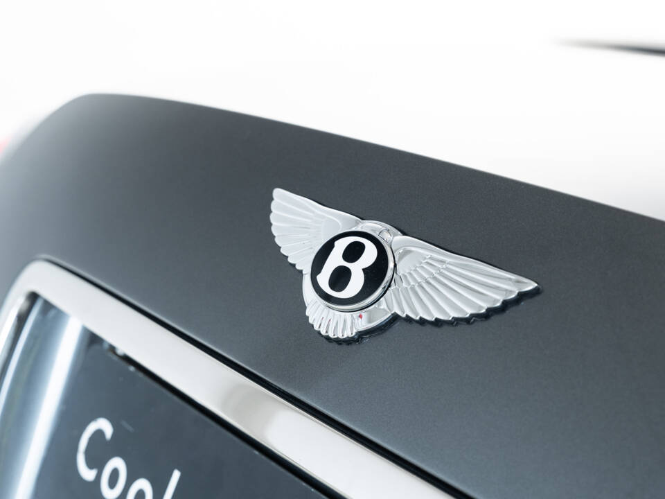 Immagine 40/45 di Bentley Azure (2007)