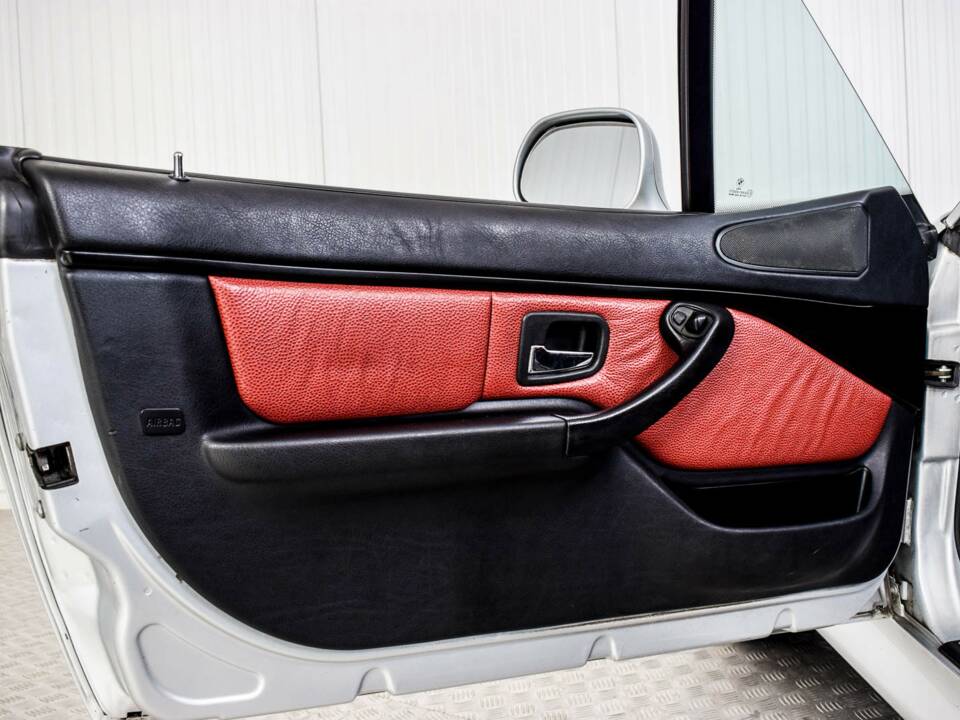 Bild 26/50 von BMW Z3 2.0 (2000)