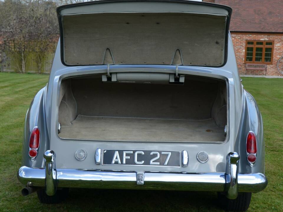Image 18/50 of Rolls-Royce Silver Cloud II (1961)