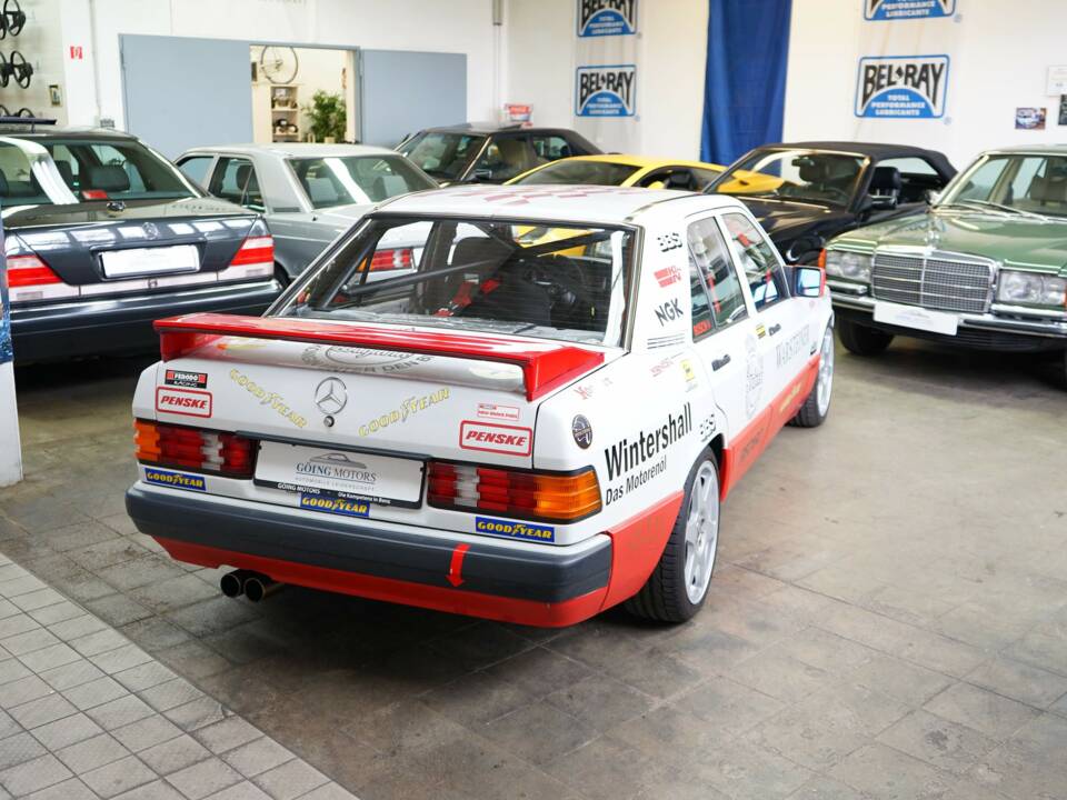Imagen 20/36 de Mercedes-Benz 190 E 2.6 (1990)