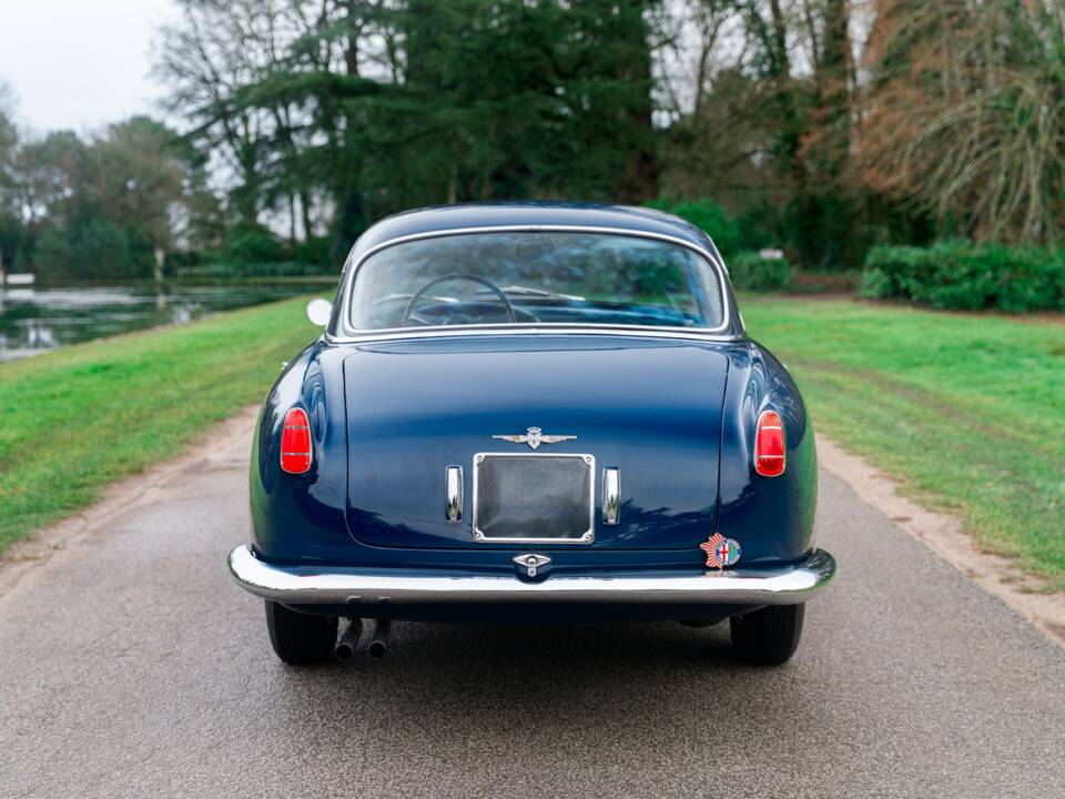 Image 6/9 of Alfa Romeo 1900 C Super Sprint Touring (1956)